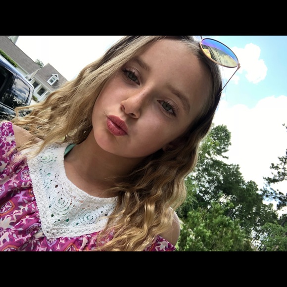 Meet your Posher, Josie - Picture 1 of 1